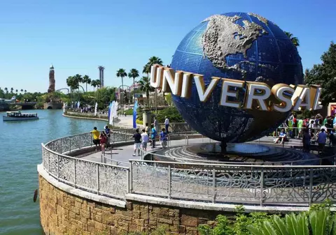 S-a redeschis parcul de distracții Universal Orlando Resort. Vizitatorii sunt obligați să poarte măști de protecție