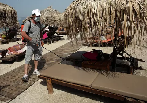 E mai puțin probabil să ne îmbolnăvim în Grecia sau în Bulgaria decât în România, spune Alexandru Rafila