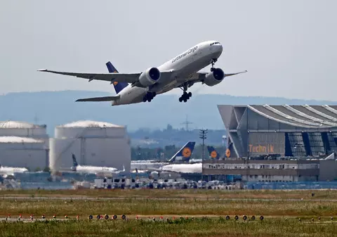 Germania ridică restricțiile de călătorie pentru Uniunea Europeană