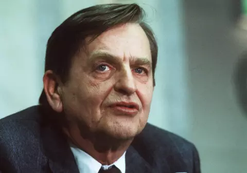 Dosarul asasinării premierului suedez Olof Palme, finalizat după 34 de ani. Principalul suspect e mort din 2000