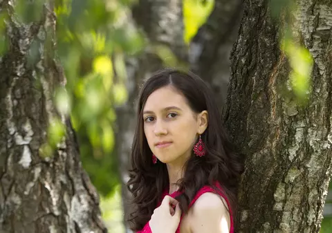 [Excelență la 14 ani] Flavia Frigură-Iliasa, olimpica din Timișoara care scrie povestiri în limba engleză și visează să facă lumea mai bună prin tehnologie  (publicitate)