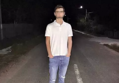 Andrei a fost lăsat să moară pe marginea drumului de prietenii săi, după un accident cumplit. Avea doar 18 ani