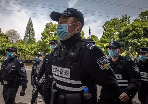 Un bărbat din China a fost executat, azi, după ce a ucis doi oficiali însărcinați cu aplicarea măsurilor anti-COVID