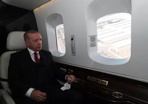 Erdogan vrea să înăsprească legislaţia privind social media, după ce naşterea nepotului său a devenit subiectul unor calomnii şi ironii pe Twitter