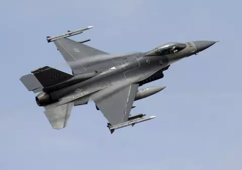 Un avion F-16 Fighting Falcon s-a prăbușit în Statele Unite. Pilotul a murit la spital