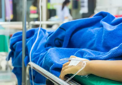 Femeia intrată în comă în timpul unei cezariene la Maternitatea Giulești a murit. Rudele vor să dea spitalul în judecată: “Trebuie să știm de ce trei copii au rămas fără mamă”