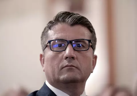 Newsweek: Primarul Constanţei, acuzat că a permis unei firme care are legături cu Radu Mazăre să ridice blocuri de opt etaje în Mamaia