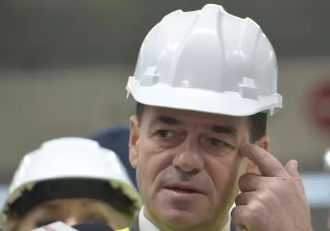 La muncă, nu la vacanțe! Asta ar trebui să le spună Orban bugetarilor