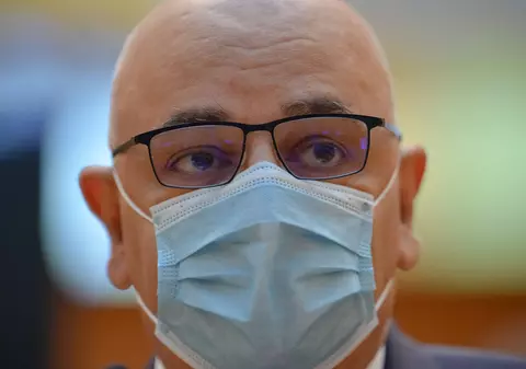 Raed Arafat, mesaj cinic pentru protestatarii din Piața Victoriei: „Îi așteptăm la spital”