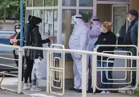 Ce au observat doi manageri de spital COVID din București în ultimele zile: Pacienții nu mai vor să se externeze! Toți vor acum să plece acasă vindecați