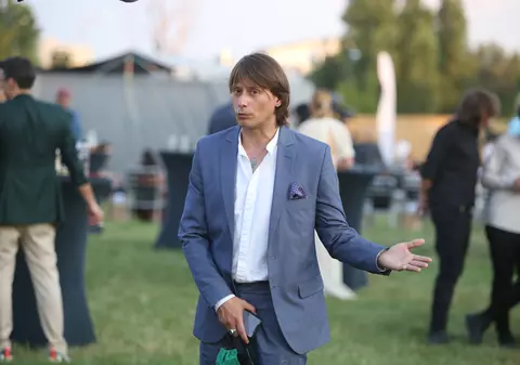 Actorul Marius Manole speră ca industria culturală să reînceapă spectacolele cât mai repede. ”Vremurile sunt grele, iar publicul nu trebuie înșelat”