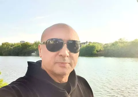 Marcel Pavel a plecat în vacanță după ce a fost externat din spital. Artistul s-a vindecat de noul coronavirus. „Locul meu de dor”