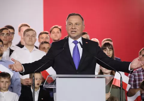 Alegeri prezidențiale în Polonia. Andrzej Duda, câştigător la limită, potrivit ultimelor sondaje