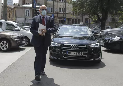 Raed Arafat, despre vacanța de iarnă în afara țării: „Există riscul să-ţi iei bilet, să plăteşti banii şi în final să nu poți ajunge acolo!”