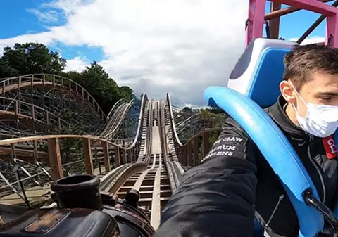 Tragedie într-un parc de distracții din Franța. O femeie a murit după ce a căzut din roller-coaster