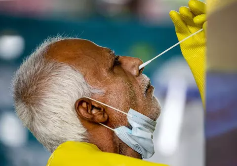 OMS anunţă că ţările cu venituri mici şi medii vor primi teste rapide COVID-19 cu 5 dolari