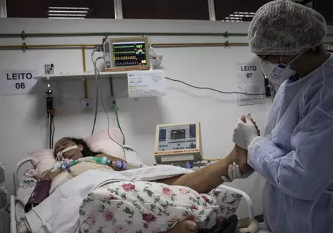 Pacienții bolnavi de COVID-19 pot dezvolta disfuncții cardiace