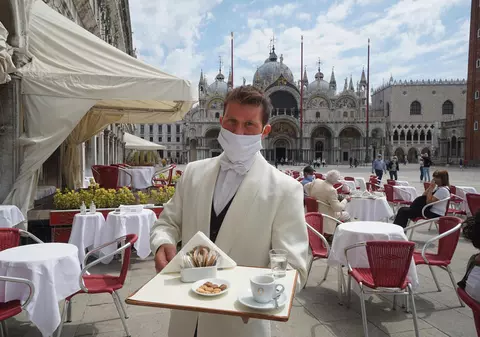 Cum își regândesc turismul o parte dintre orașele europene. “Unii cred că e magnific fără turiști, dar o să-și schimbe părerea când șomajul va exploda”