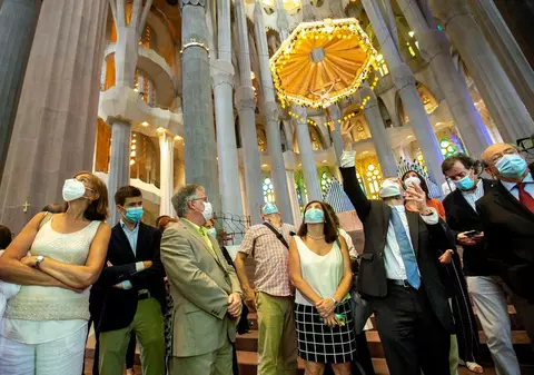 Catedrala Sagrada Familia din Barcelona a fost redeschisă după patru luni