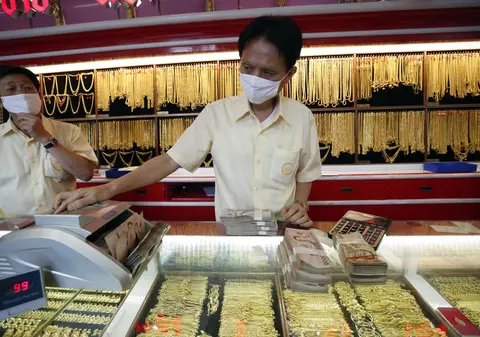 Preţul aurului atinge un nivel-record, din cauza temerilor privind extinderea pandemiei