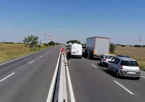 Alertă maximă în Timiș, după ce un TIR încărcat cu azotat de amoniu a luat foc. Care a fost cauza accidentului
