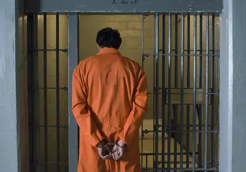 Un bărbat din Germania, condamnat la închisoare pe viață după ce a împușcat un vânzător care i-a cerut să poarte mască de protecție