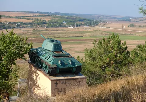 Altfel despre 23 August: România, Rusia, Moldova, propaganda istorică şi demolarea de statui﻿