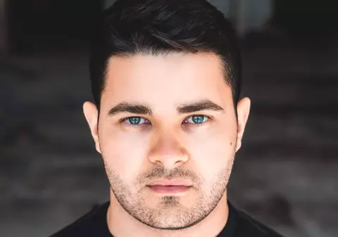 Actor timișorean infectat cu COVID-19 : ”E absolut îngrozitor să vezi atâta incompetență în serviciile publice”. Reacția DSP Timiș