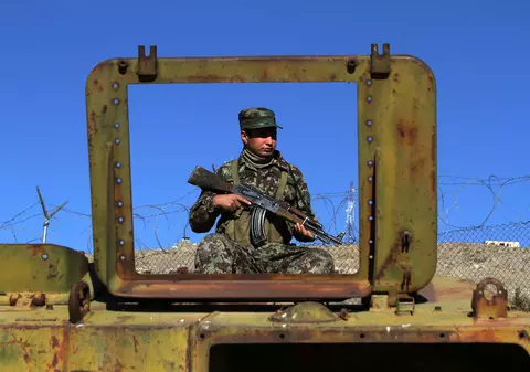 Atac asupra unei închisori din Afganistan. Cel puțin 24 de persoane au murit