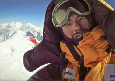 Alpinistul Alex Găvan a povestit o experiență care l-a marcat: "Am rămas izolat peste noapte, în furtună, în Zona Morții"