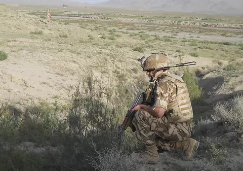 Jurnalist al agenţiei Reuters ucis în Afganistan, în timp ce transmitea din mijlocul unei confruntări