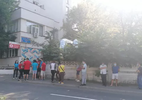 Zeci de persoane au venit să doneze sânge la Iași, după ce primarul a promis câte 500 de lei de donator