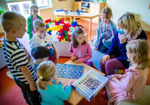 COVID-19 la o grădiniță privată din Timișoara. Două îngrijitoare și trei copii, depistați pozitivi