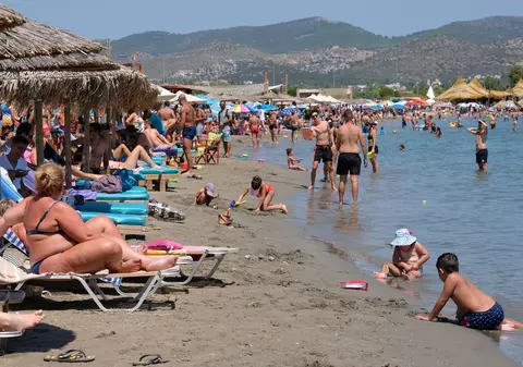 Grecia extinde interdicțiile şi restricţiile pentru România și alte state. Ce trebuie să știe turiștii