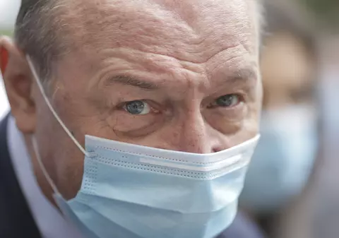 Traian Băsescu și-a depus candidatura pentru Primăria Capitalei: „Vă pot spune că voi lua peste 30%”