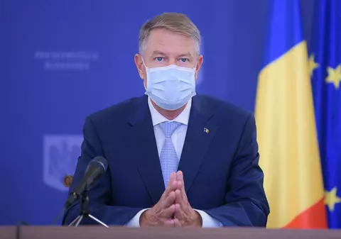 Klaus Iohannis dă vina pe Ministerul Sănătății pentru formula de calcul greșită a scenariilor: „I-am iertat pentru că m-au expus în fața publicului”