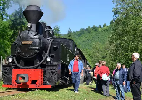 Directorul OPC Cluj, fotografiat în timp ce încalcă regula măștii în celebra Mocăniță: “Nimeni nu purta. Ar fi fost ciudat să port doar eu”