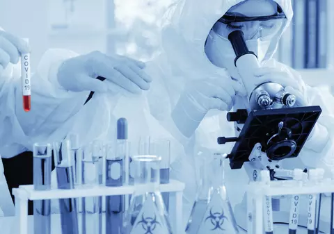 Un medicament care tratează coronaviroza la pisici ar putea da rezultate mai bune decât Remdesivir. Cine susține asta și de ce