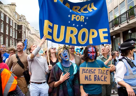 Numărul britanicilor care au părăsit Anglia pentru a se stabili în alte state europene a crescut cu 30%, după votul pro-Brexit