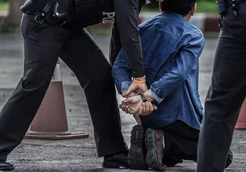 Pedepse mai dure pentru cei care încalcă ordinele de restricție. Câți ani de închisoare riscă