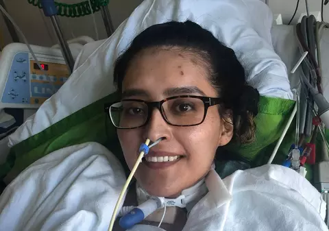 Infectată cu COVID-19, o tânără a fost supusă unui dublu transplant pulmonar. “Nu mi-am putut recunoaște propriul corp”