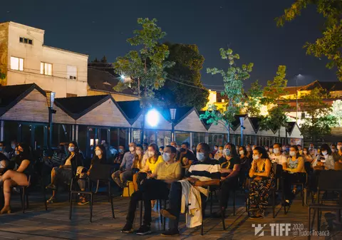 Reacția publicului la proiecția de azi-noapte a documentarului Colectiv la TIFF Sibiu: ochii care cer socoteală și oferă speranță