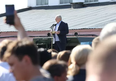 Grevă generală în Belarus. Președintele Lukașenko, huiduit de mii de muncitori: "Pleacă! Nu uităm, nu iertăm"