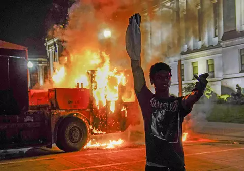 Noi manifestări antirasism la Wisconsin, după ce un afro-american a fost împușcat de poliție