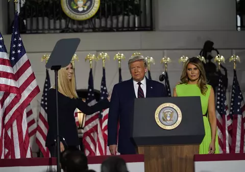 VIDEO VIRAL | Reacția Melaniei Trump, după ce Ivanka a urcat pe scenă, lângă tatăl ei