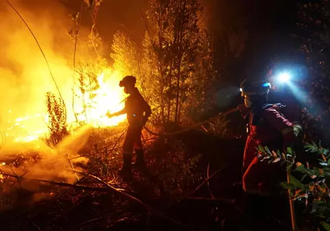 Incendii masive de vegetație în regiunea Huelva, unde muncesc mii de români. 2.500 de persoane au fost evacuate