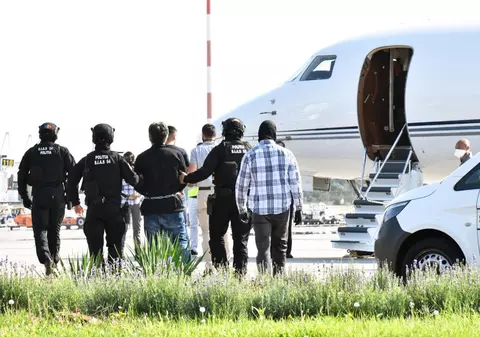 Operaţiune de extrădare pe Aeroportul Otopeni: Un traficant de persoane şi un hacker, predați SUA. De ce l-au vrut americanii pe interlopul Luis