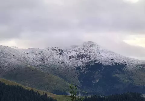 VIDEO | Prima ninsoare din acest an, pe Transalpina