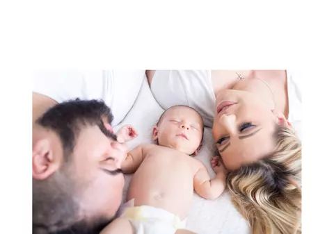 (Publicitate) 10 lucruri pe care mi-aș fi dorit să le știu când am devenit părinte