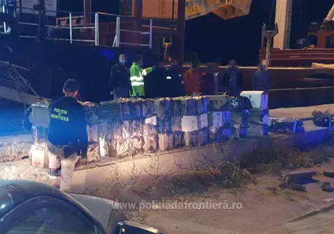 VIDEO |  Contrabandă cu ţigări în Portul Agigea. Marinari sirieni, prinşi cu focuri de armă